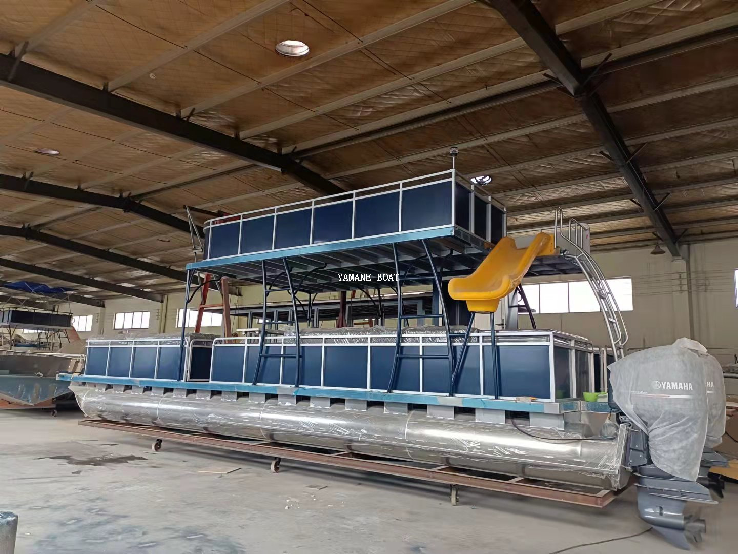 水泳プラットフォームが付いている 11 メートルの商業アルミニウム二階建てポンツーン ボート