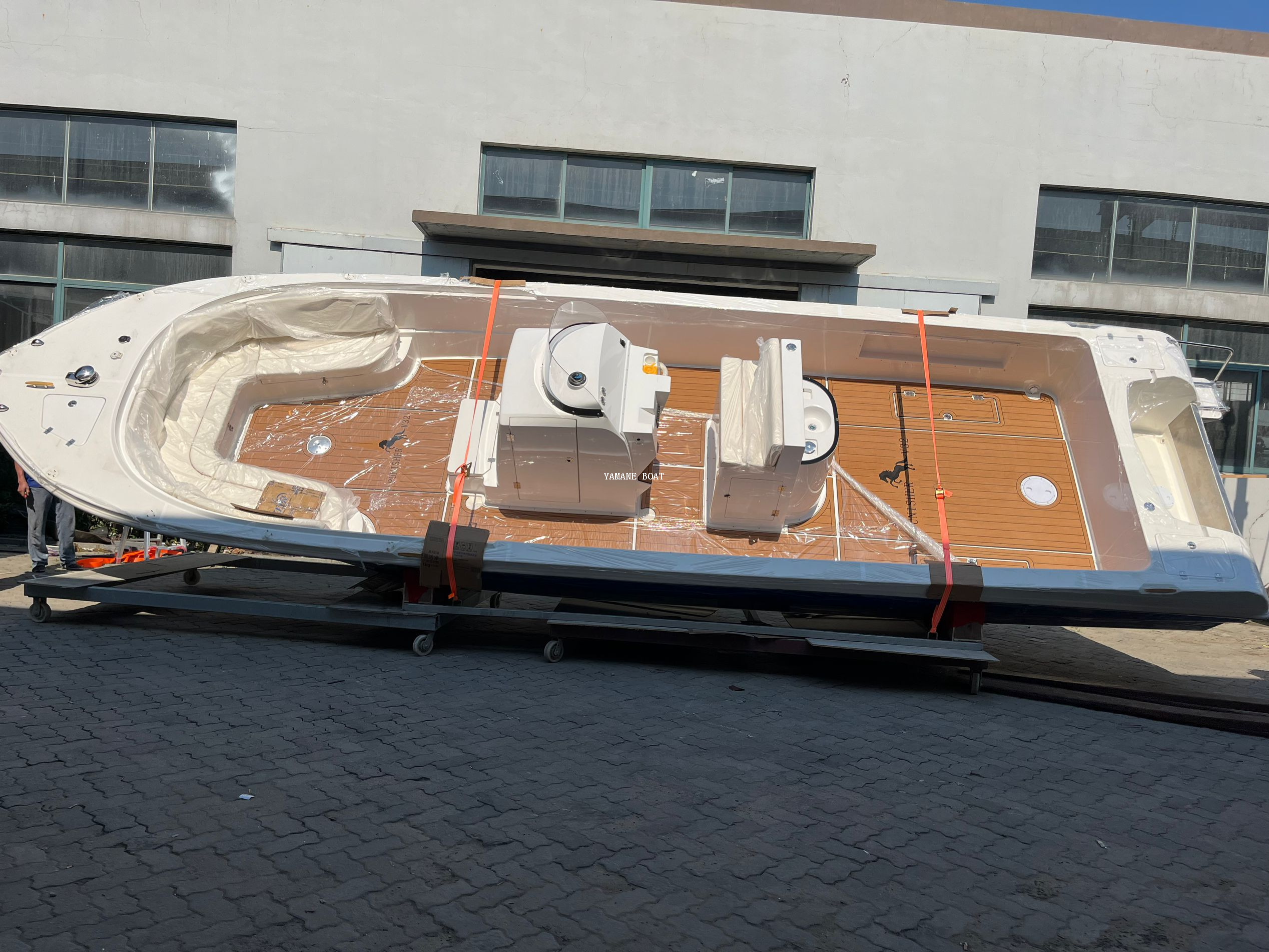 9m 30ftのグラスファイバーのレジャーのための高速ヨットのスポーツ ボート