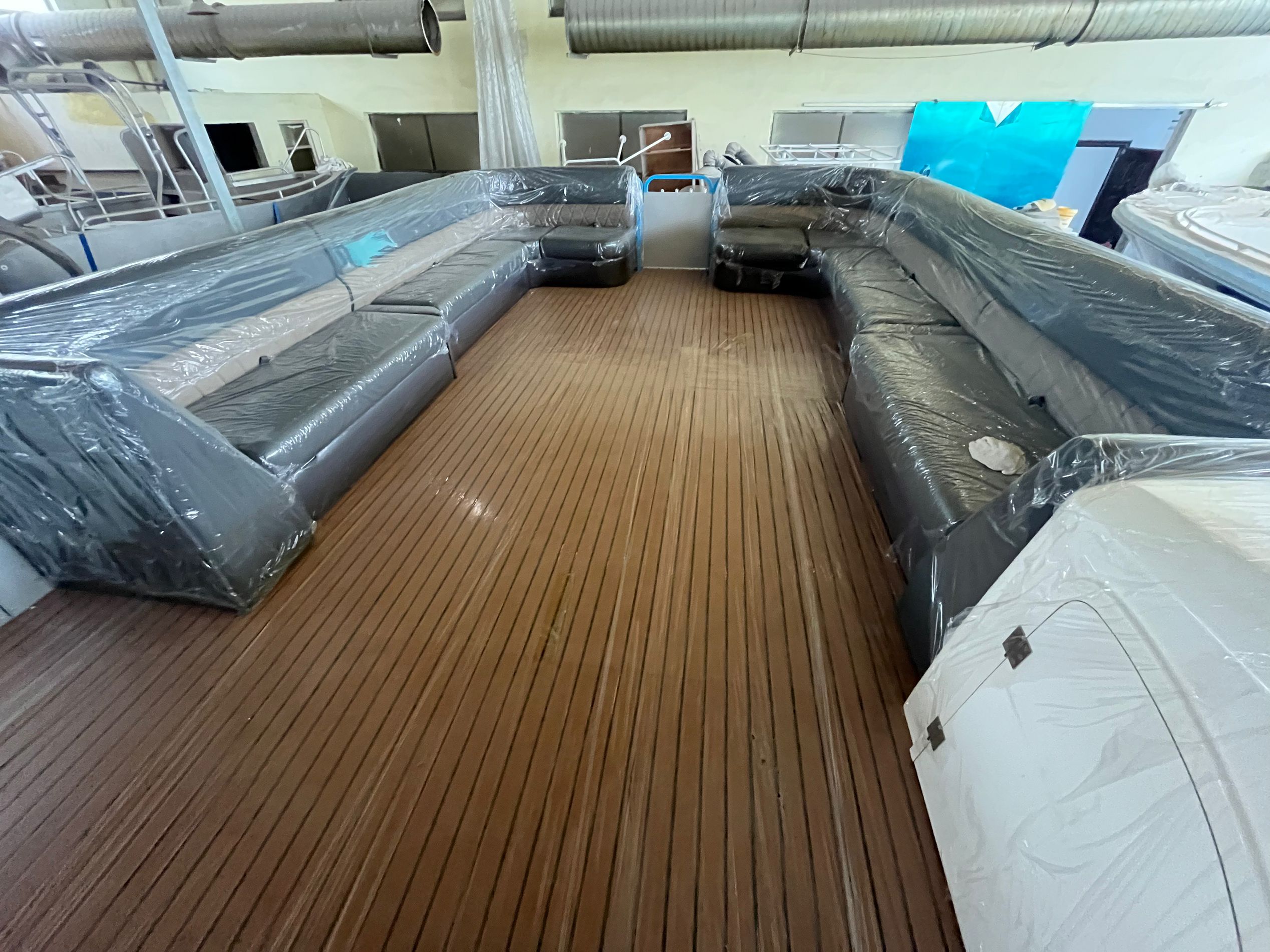 アルミニウム製ポンツーンと住宅および作業船