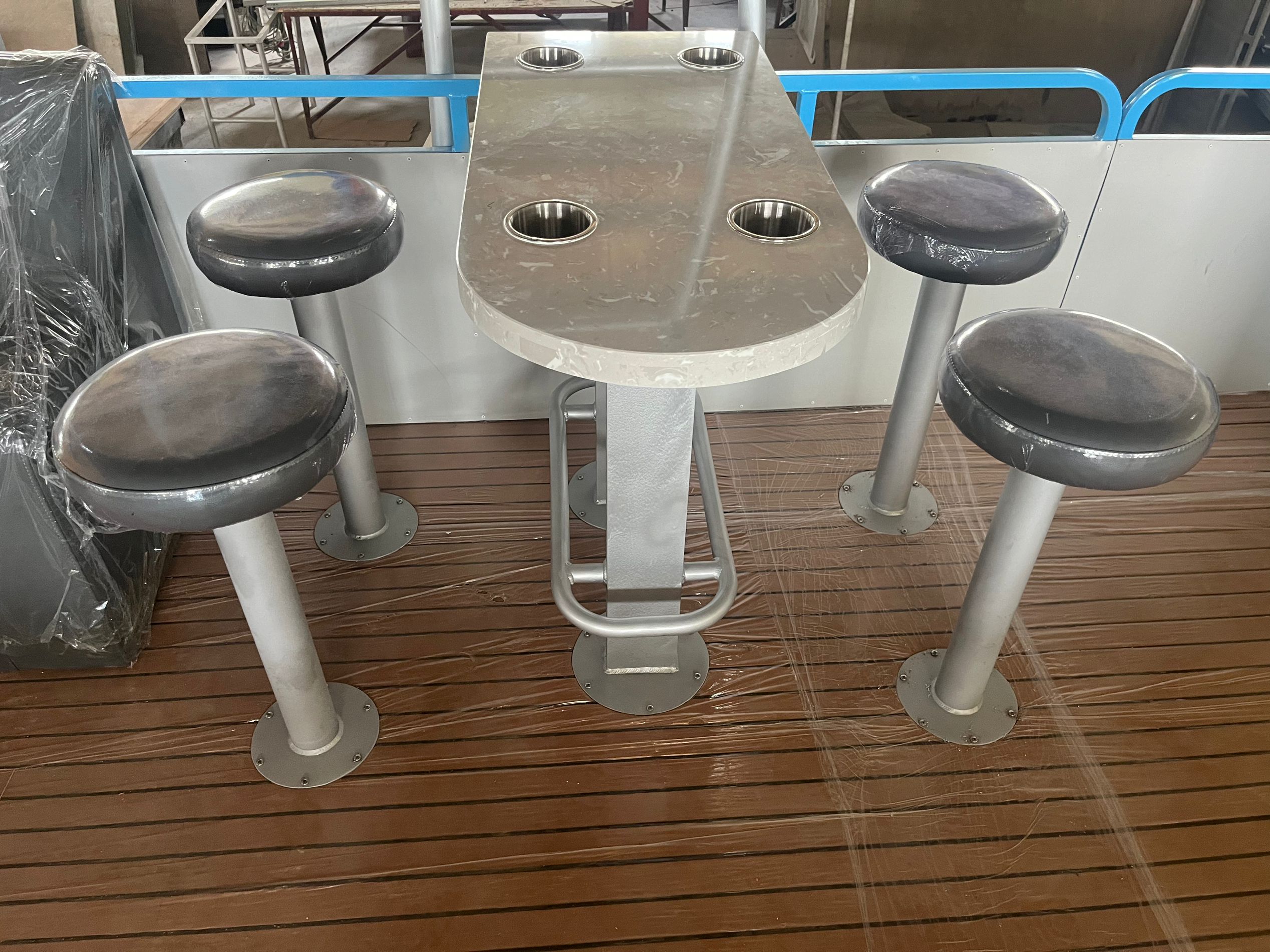 アルミニウム製ポンツーンと住宅および作業船