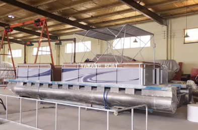 ポンツーンボート