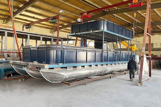 アルミニウム ポンツーン ボート 2 番目のデッキとスライドを備えた家族向けのレジャーとウォーター レクリエーション施設 2