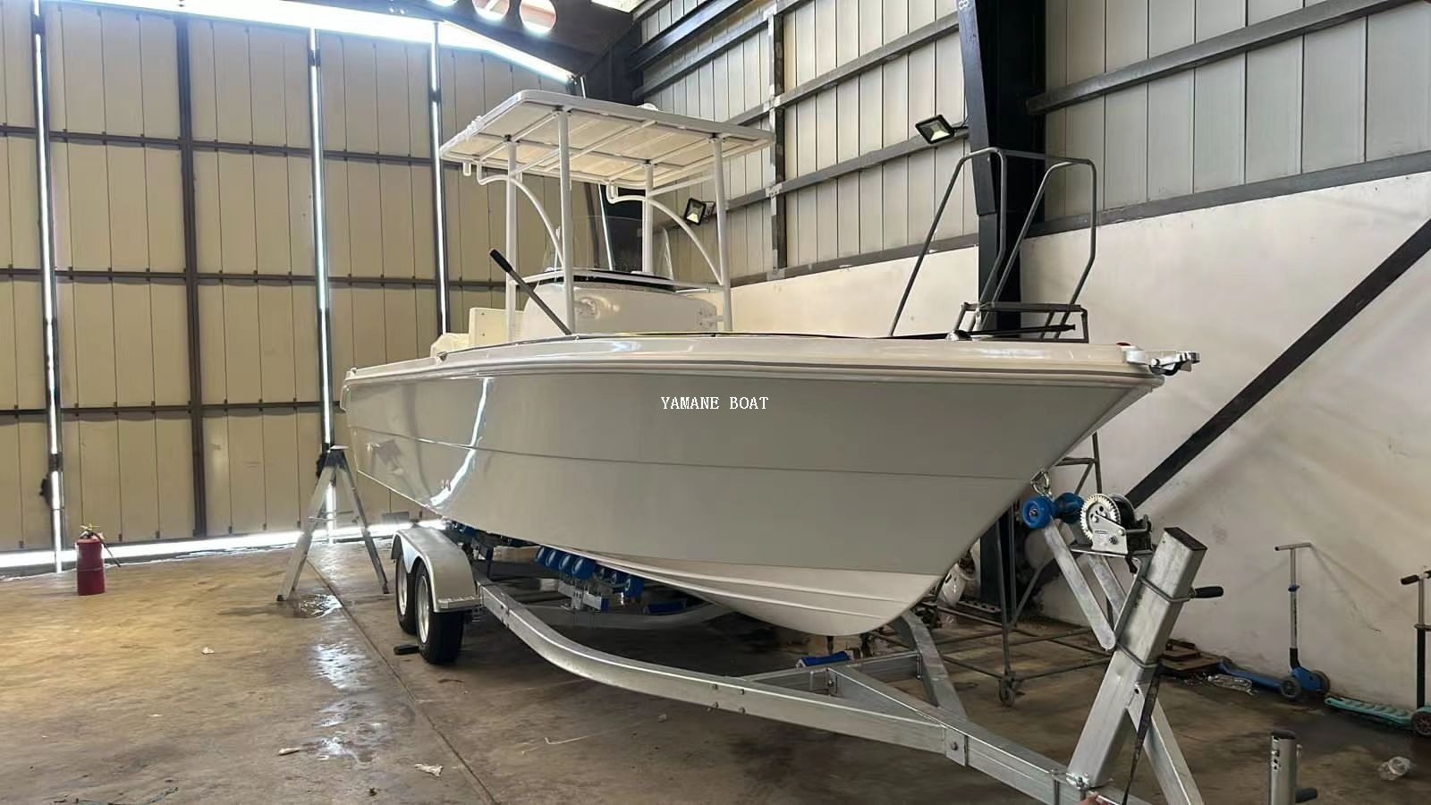 24フィート 7.20メートル ヤマネヨット グラスファイバー センターコンソール 釣り マグロボート 