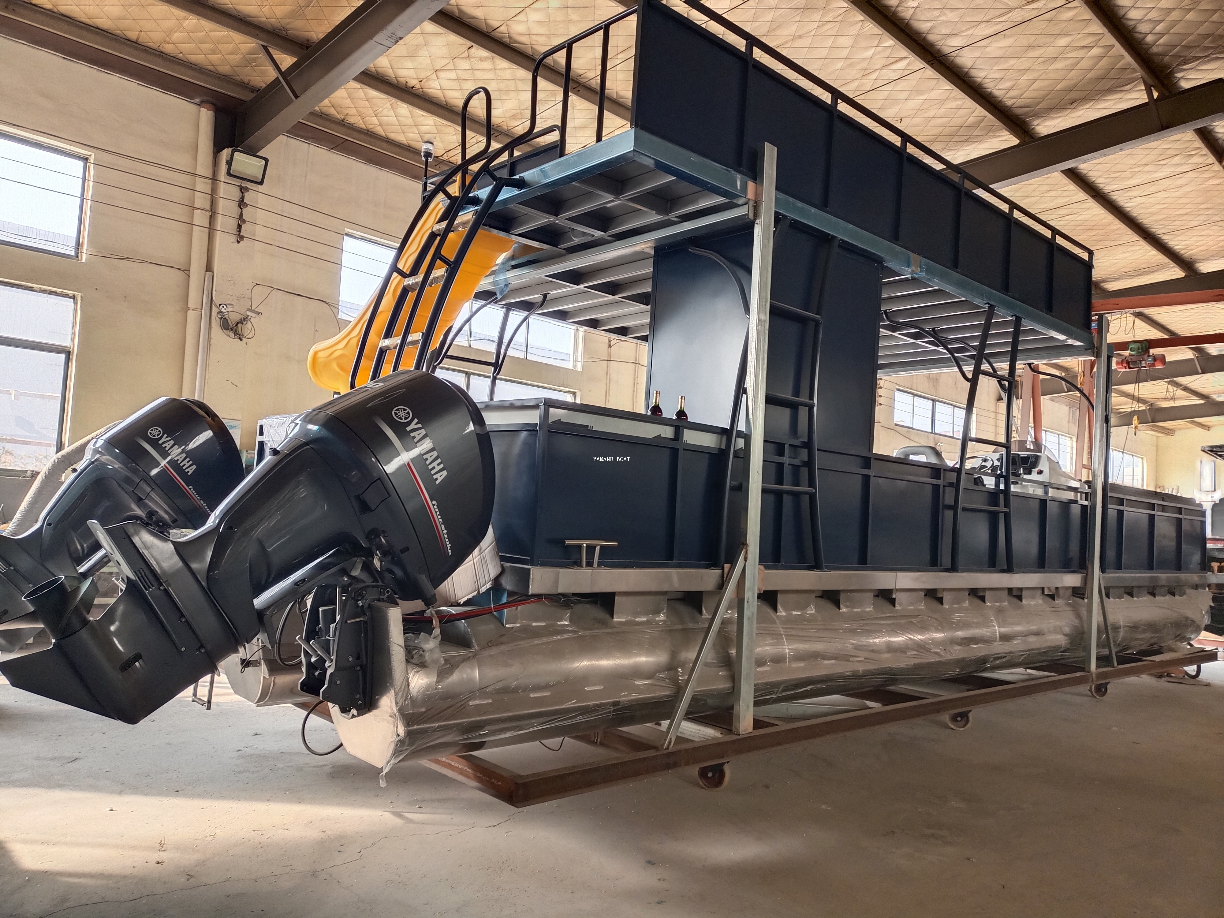 水泳プラットフォームが付いている 11 メートルの商業アルミニウム二階建てポンツーン ボート